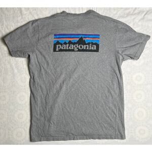 Patagonia Men's Big Logo 100% Organic Cotton Pocket T-Shirt Gray Regular Fit XL